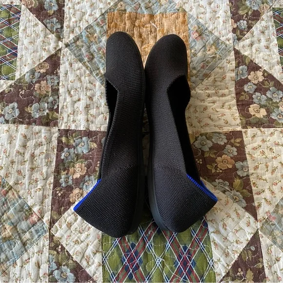 Rothy's The Flat in Black Solid, made from recycled plastic bottles, women’s 7 - Picture 5 of 6